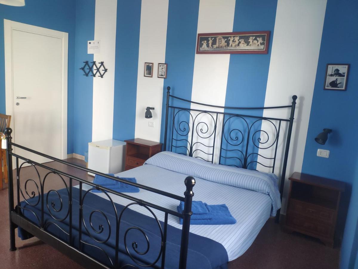 B&B De Angelis Джиноза-Марина Экстерьер фото