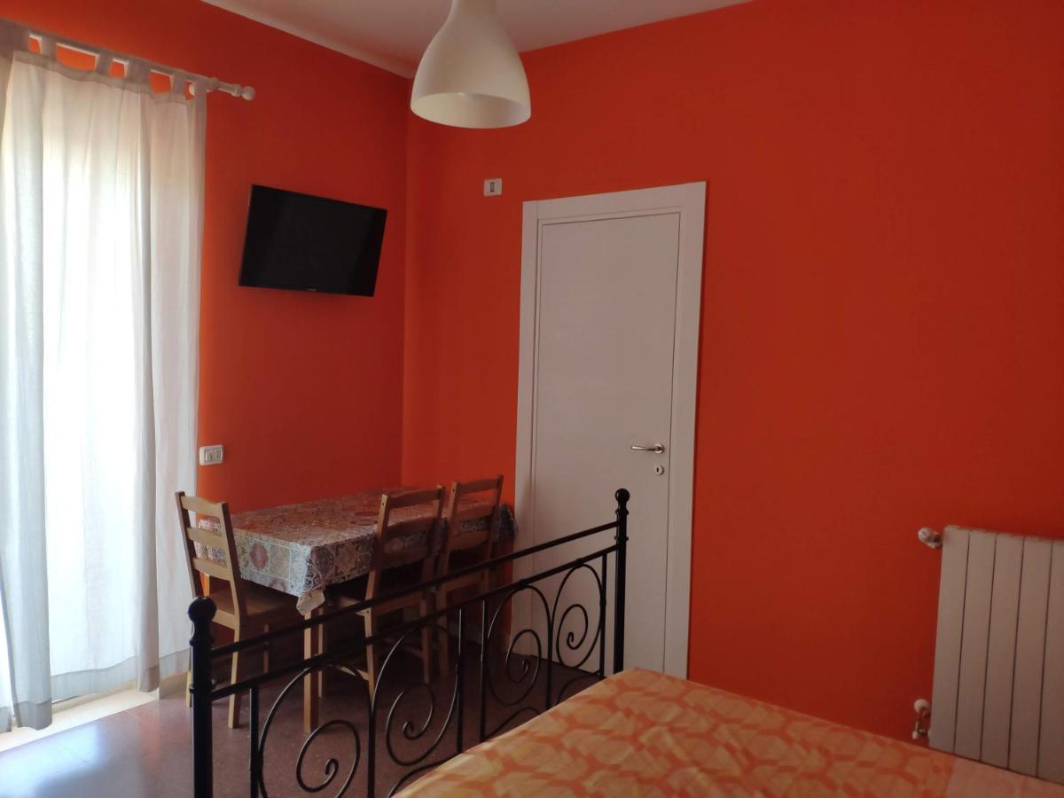 B&B De Angelis Джиноза-Марина Экстерьер фото