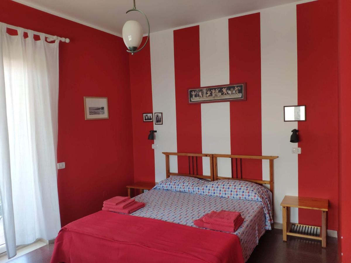 B&B De Angelis Джиноза-Марина Экстерьер фото