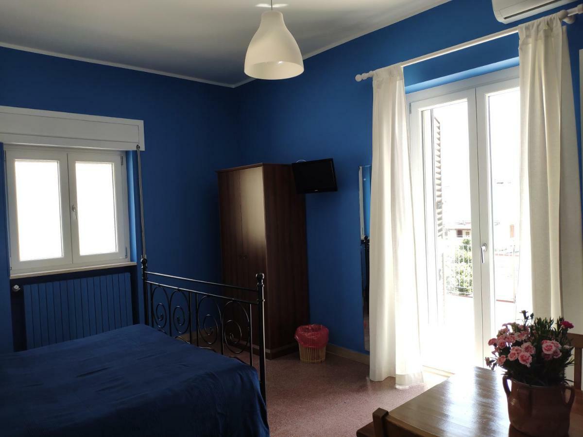 B&B De Angelis Джиноза-Марина Экстерьер фото