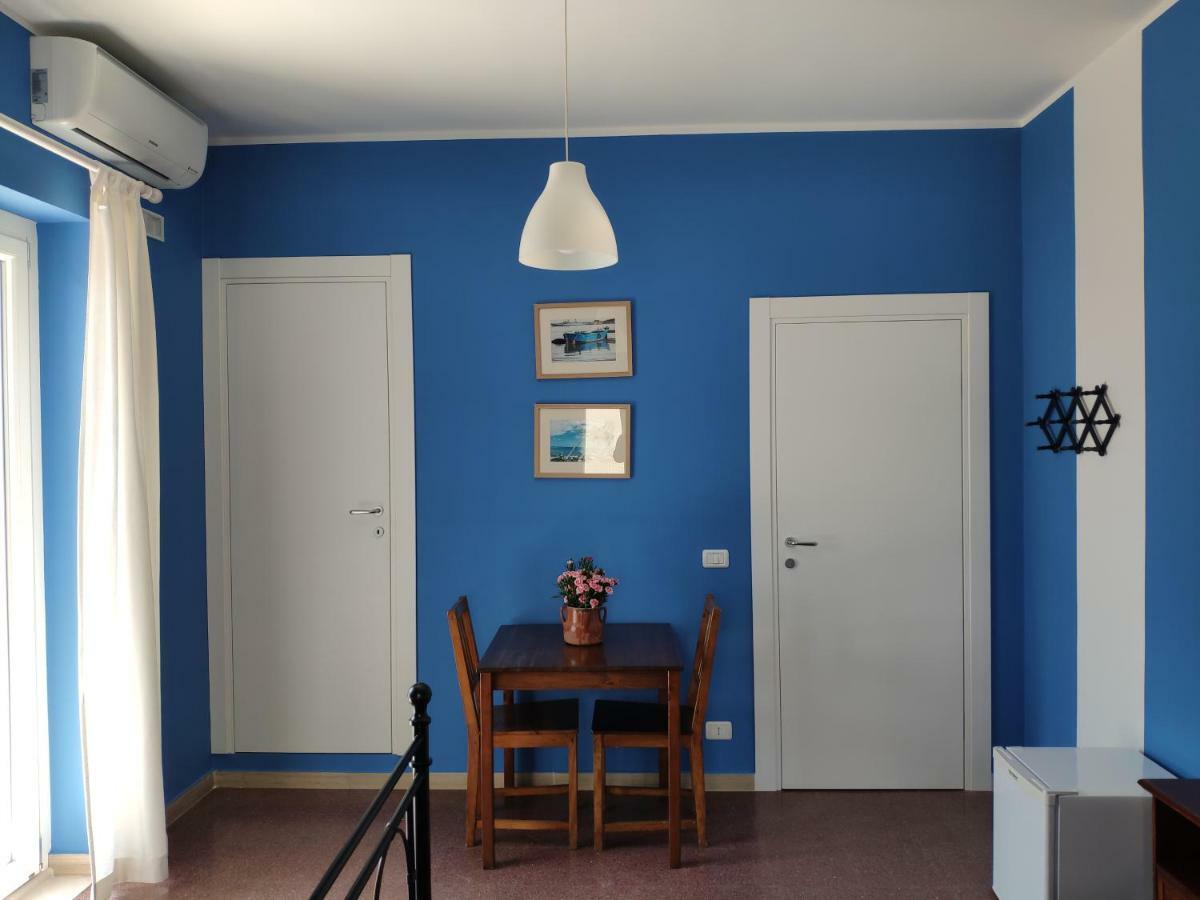 B&B De Angelis Джиноза-Марина Экстерьер фото